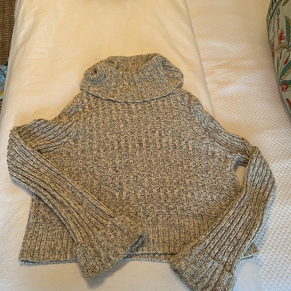 free People Gray Size small sweater
